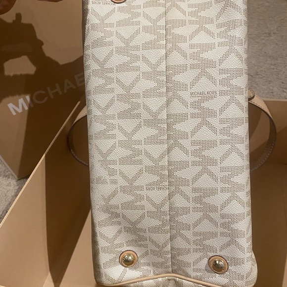 Michael Kors Grayson Satchel Large - Picture 3 of 8